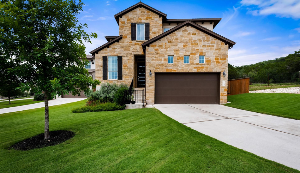 A mid-sized home in a Steiner Ranch neighborhood